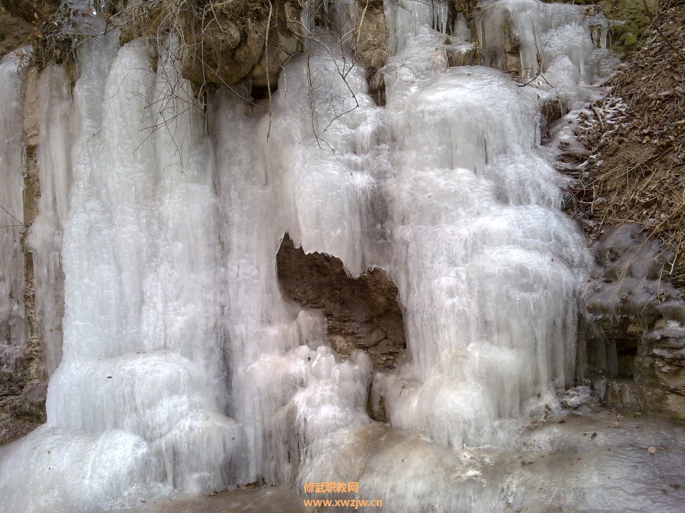 20120127471.jpg